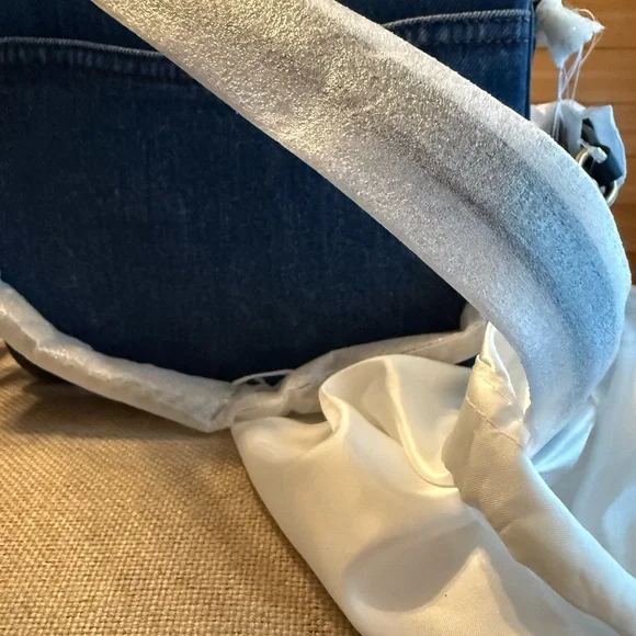 Coach - Picture 2 of 4